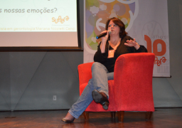 Mariana Cenci, dona da Franquia de Curso no Continente, em Florianópolis, realiza palestra na Semana Mundial do Cérebro