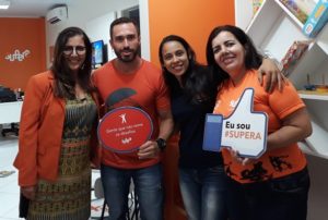 Douglas Ribeiro, gestor comercial SUPERA, em visita à unidade da marca em Cruz das Almas (BA)